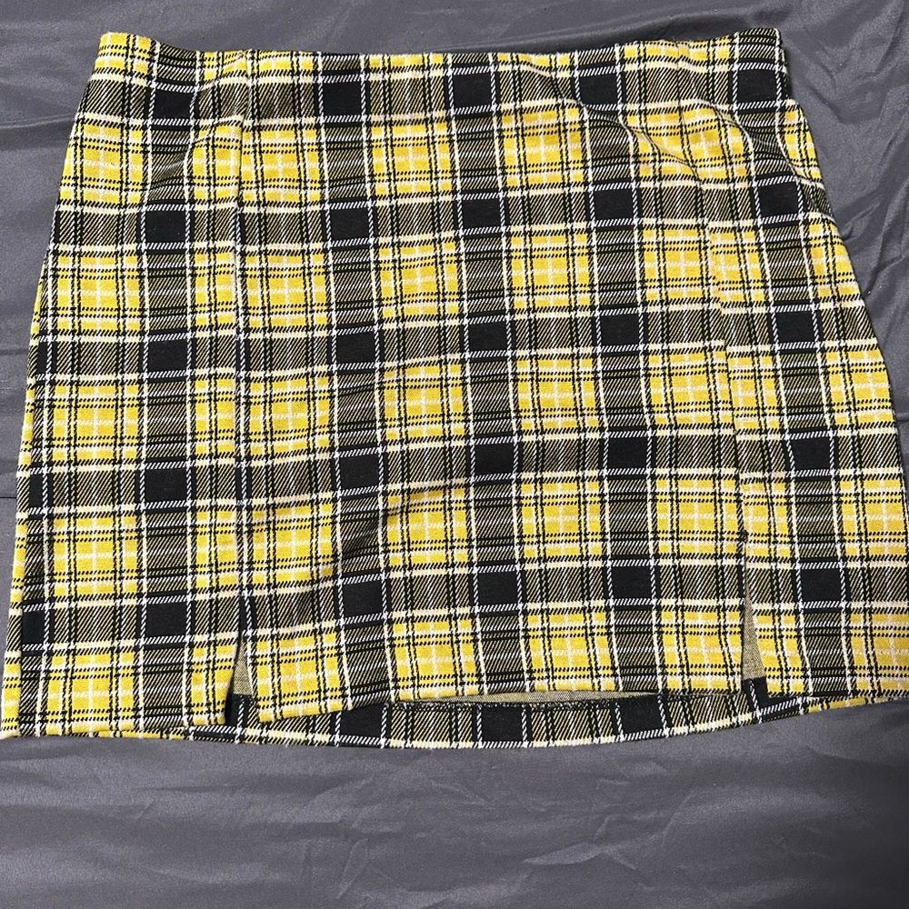 H&M Yellow and Black Plaid Mini Skirt